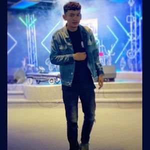 Meet your Posher, Nicholas